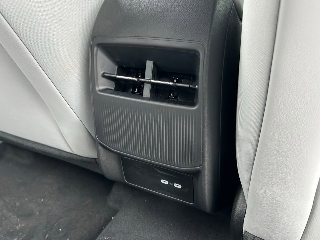 New 2026 Jeep Cherokee Limited image 43