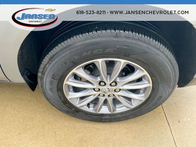 Used 2024 Buick Enclave Essence image 32