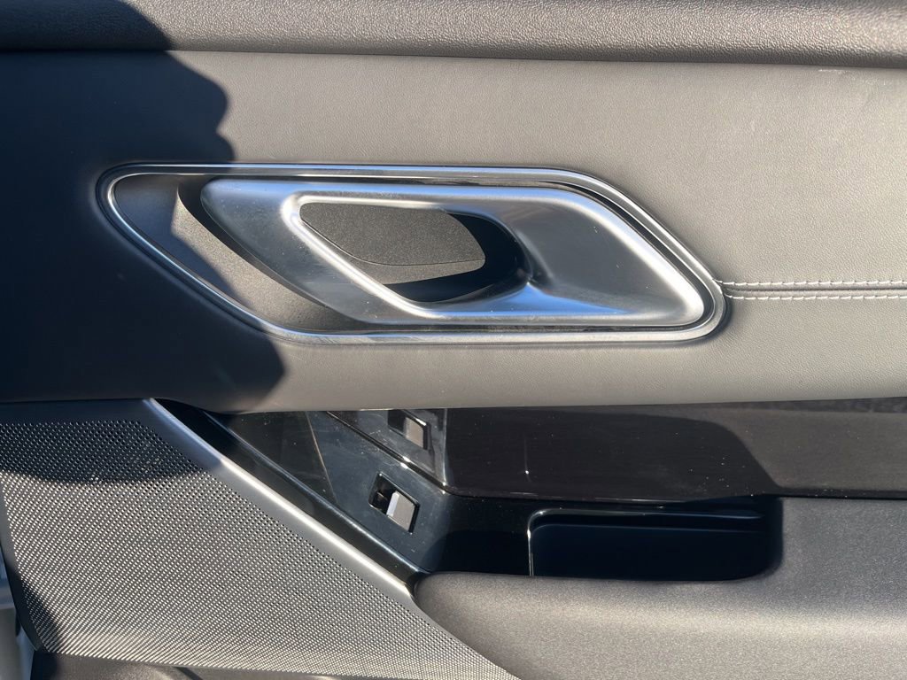 Used 2023 Land Rover Range Rover Velar R-Dynamic S image 57