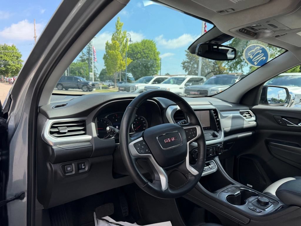 Certified 2023 GMC Acadia SLT w/ Elevation Edition FWD image 16