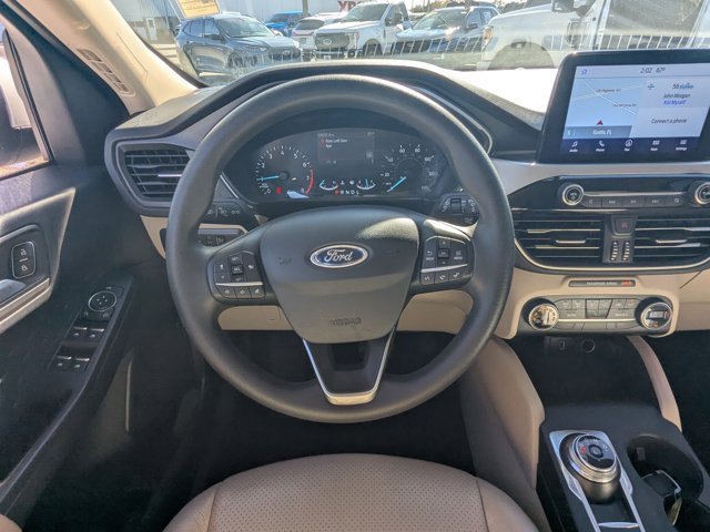 Certified 2020 Ford Escape SE image 17