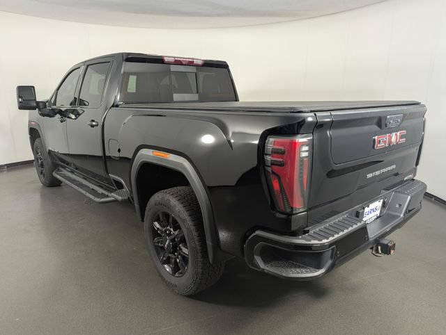 Used 2024 GMC Sierra 2500 AT4 w/ Technology Package AWD/4WD image 6