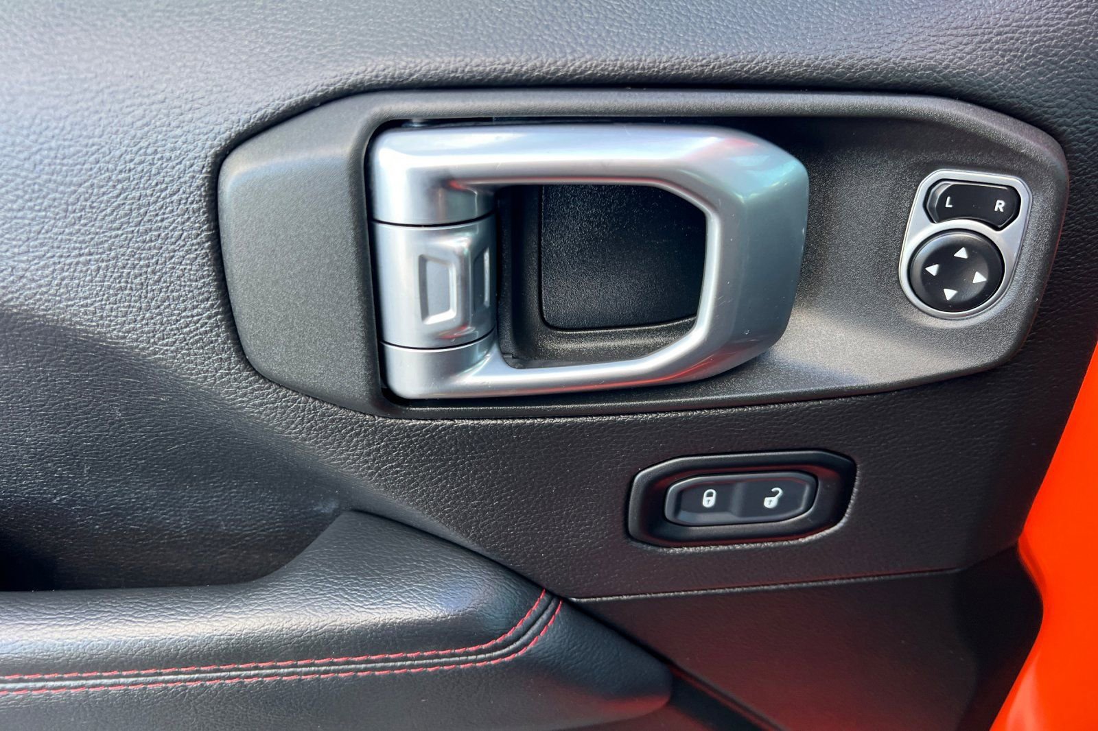 Used 2020 Jeep Gladiator Rubicon image 11