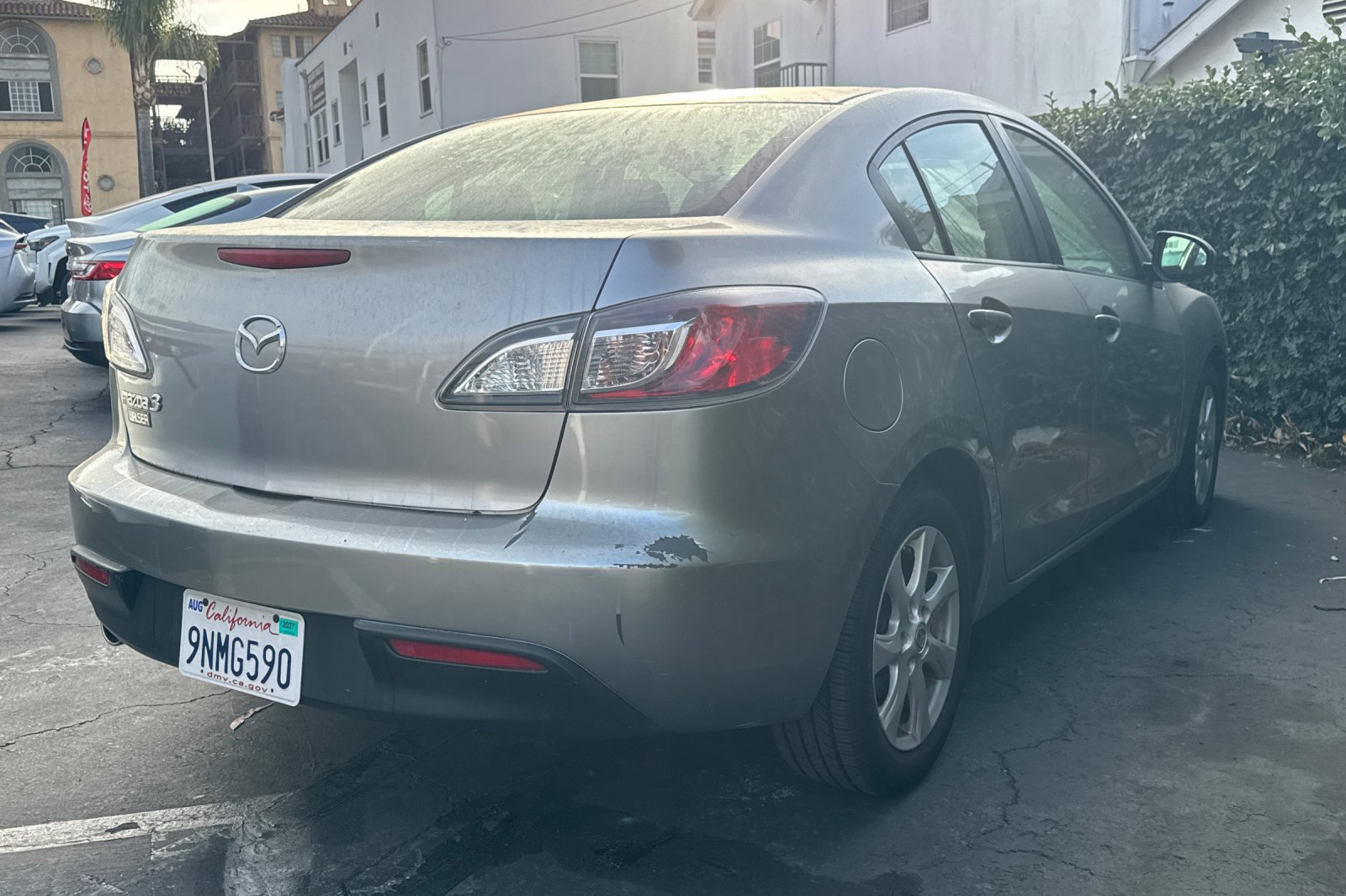 Used 2010 MAZDA MAZDA3 i Touring FWD image 5