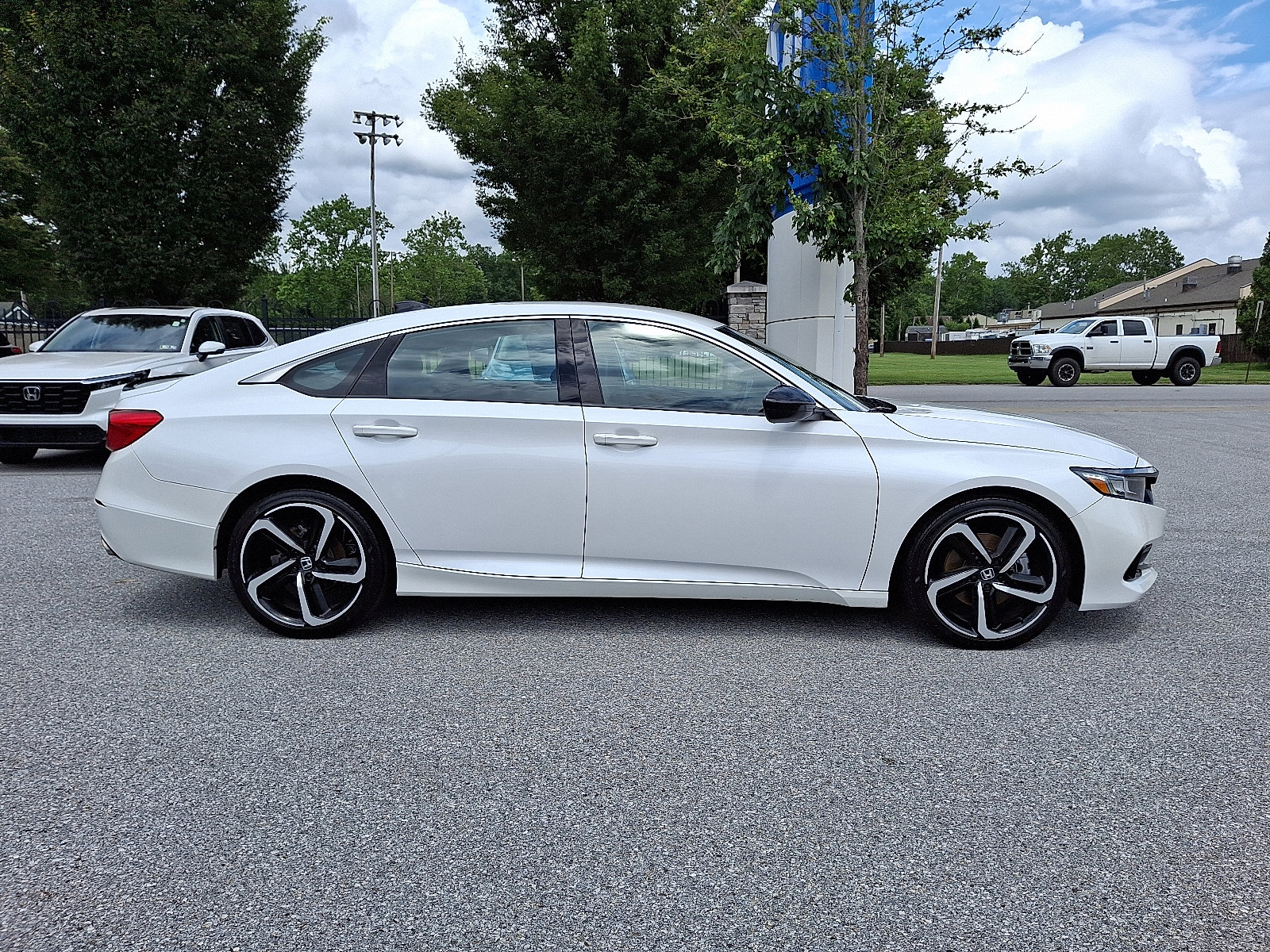 Used 2022 Honda Accord Sport image 7