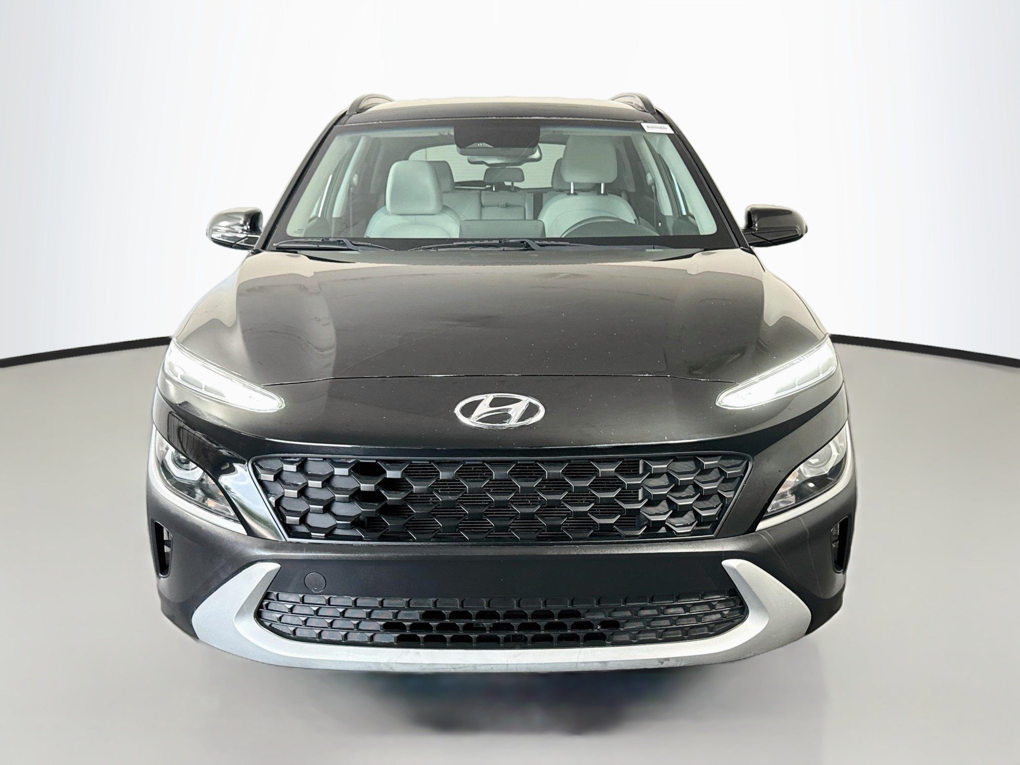 Used 2022 Hyundai Kona SEL FWD image 2