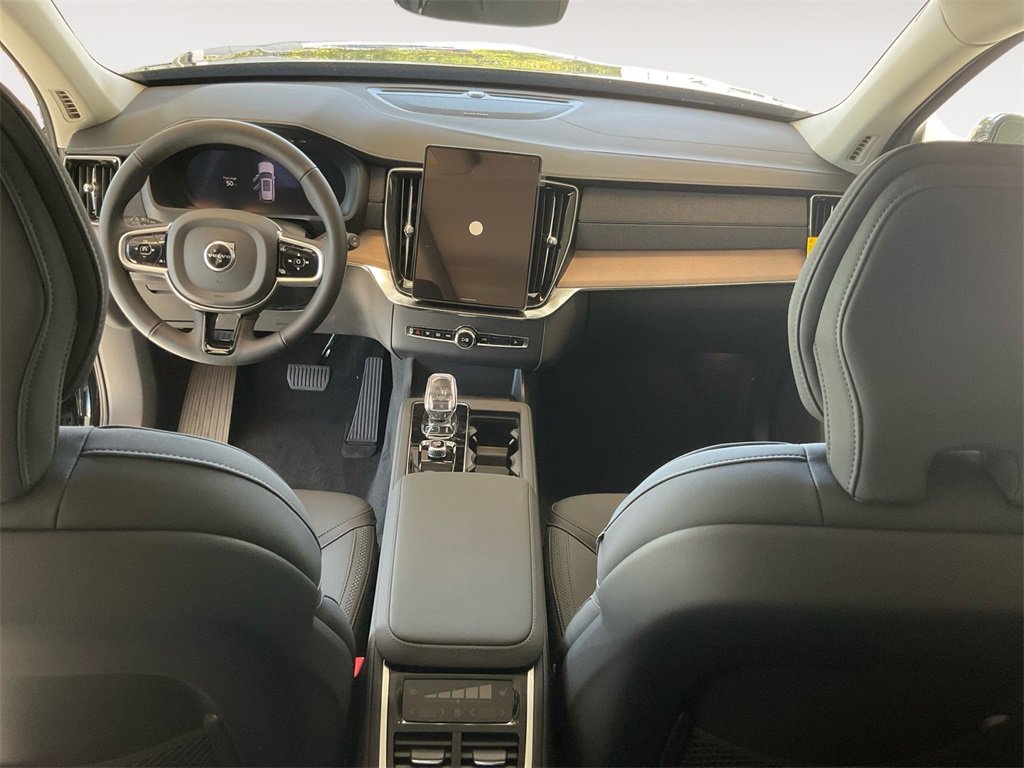 New 2026 Volvo XC90 B6 Plus w/ Protection Package Premier image 10