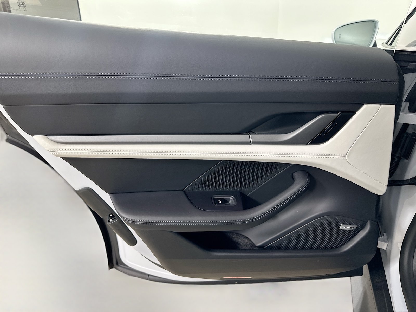 New 2026 Porsche Taycan AWD/4WD image 34