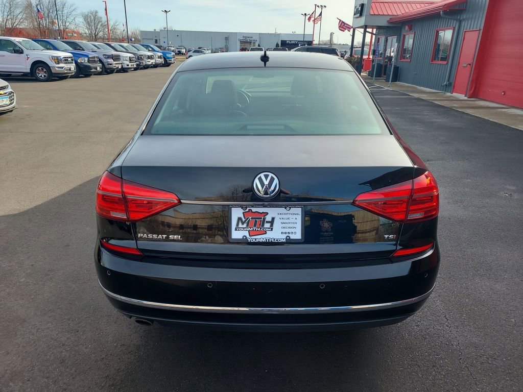 Used 2016 Volkswagen Passat 1.8T SEL Premium image 8