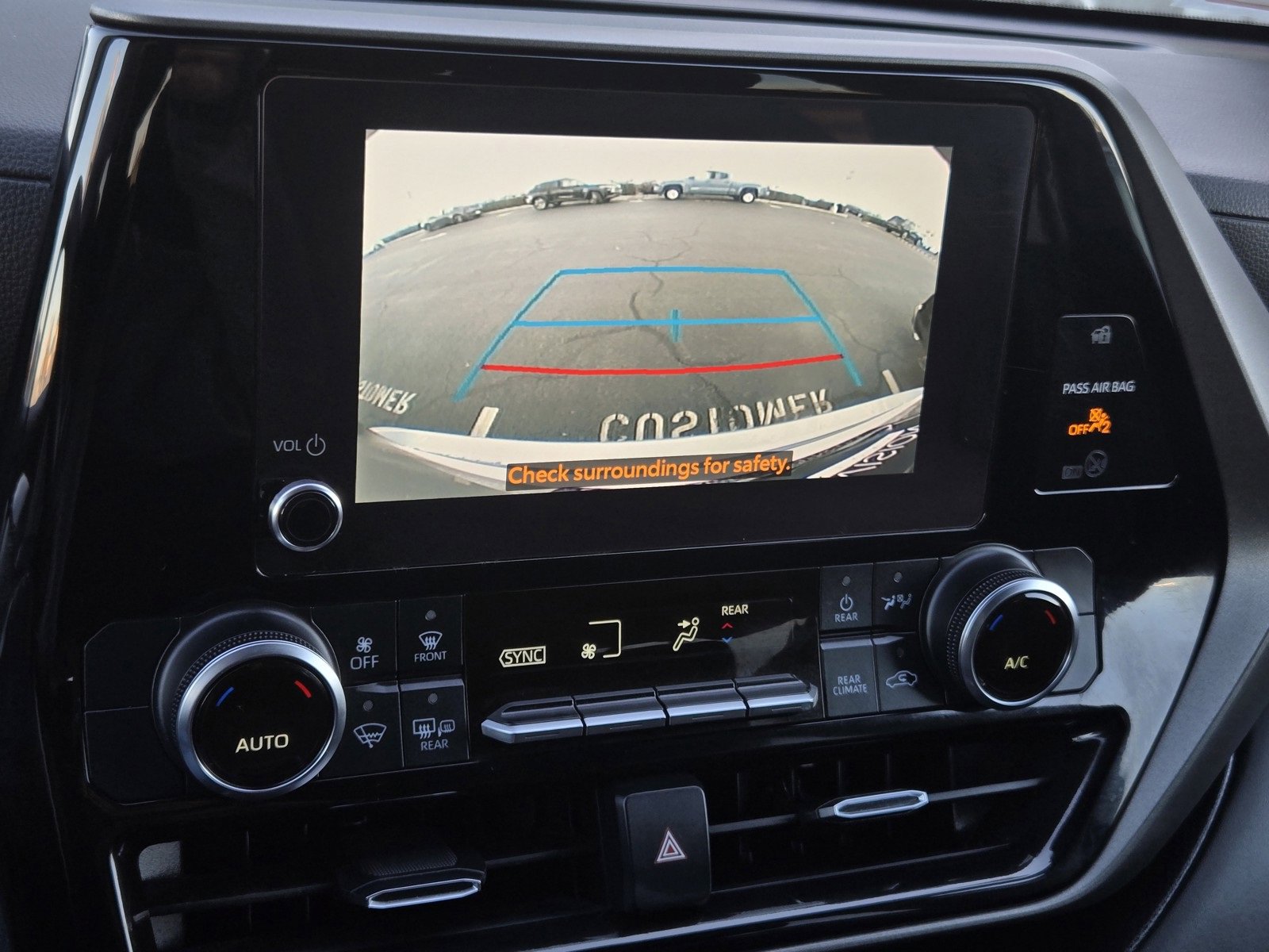 Certified 2024 Toyota Highlander LE image 15