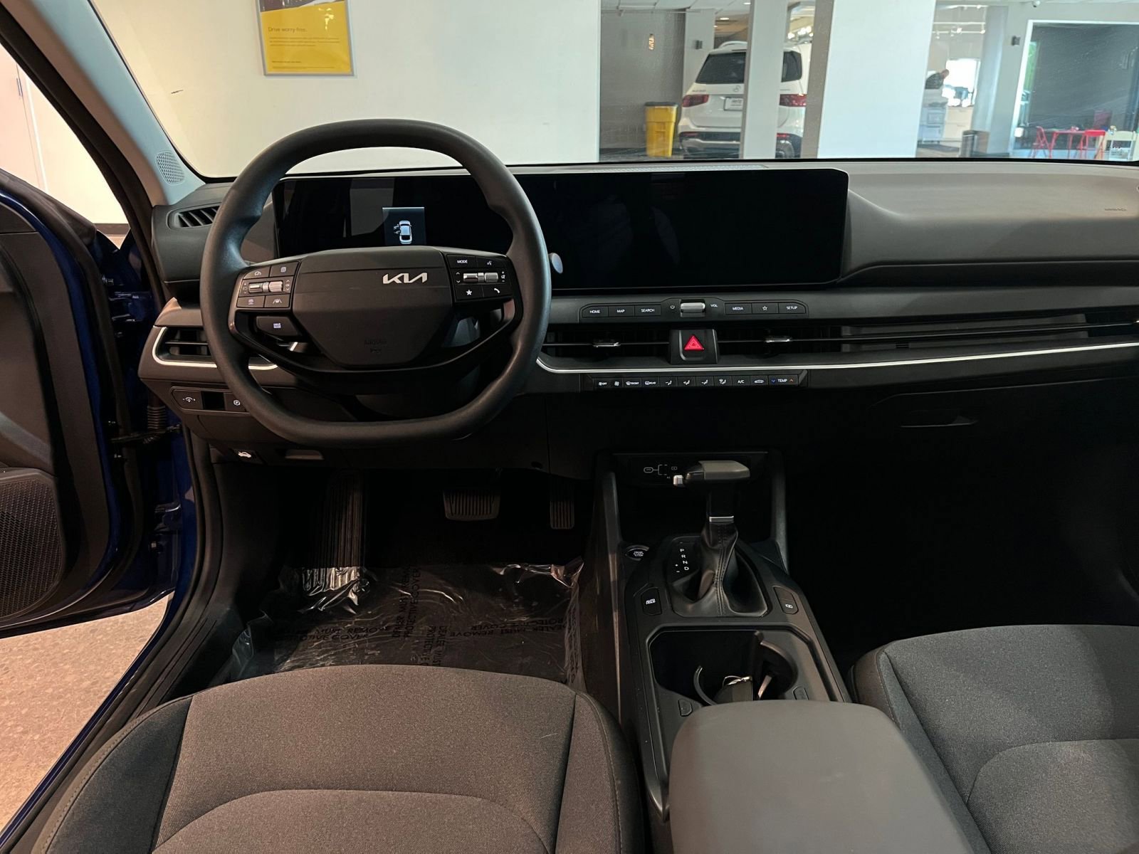 Used 2025 Kia K4 FWD image 34