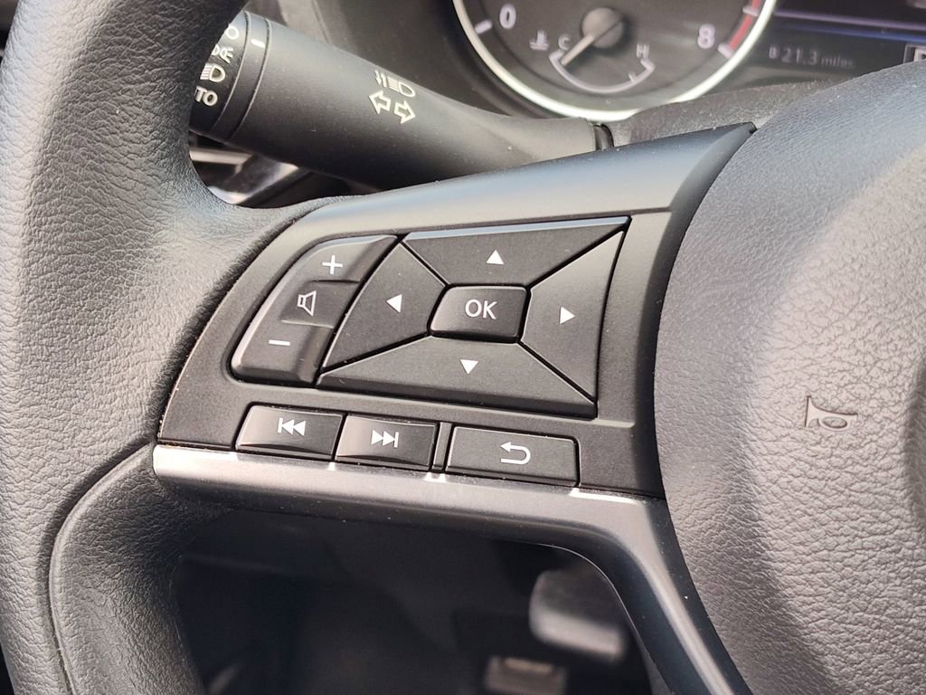 Used 2024 Nissan Sentra SV FWD image 24