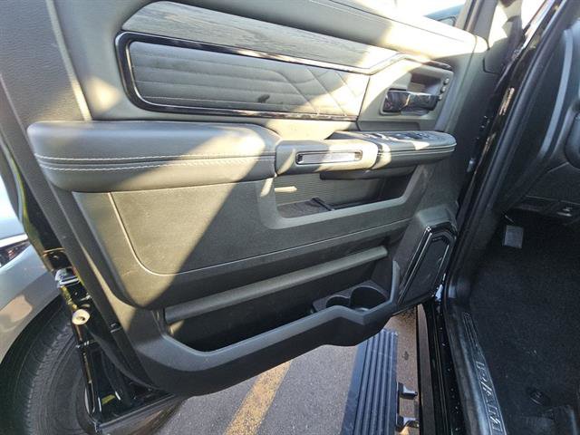 Used 2025 RAM 3500 Limited image 10