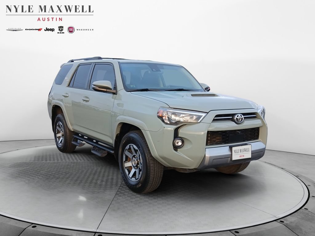 Used 2022 Toyota 4Runner TRD Off-Road Premium AWD/4WD image 2