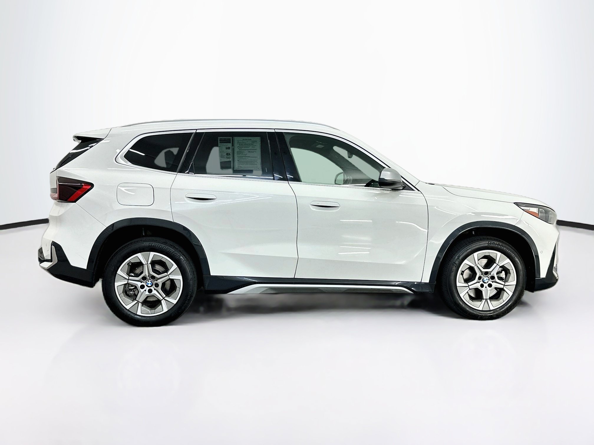 Used 2024 BMW X1 xDrive28i w/ Convenience Package AWD/4WD image 10
