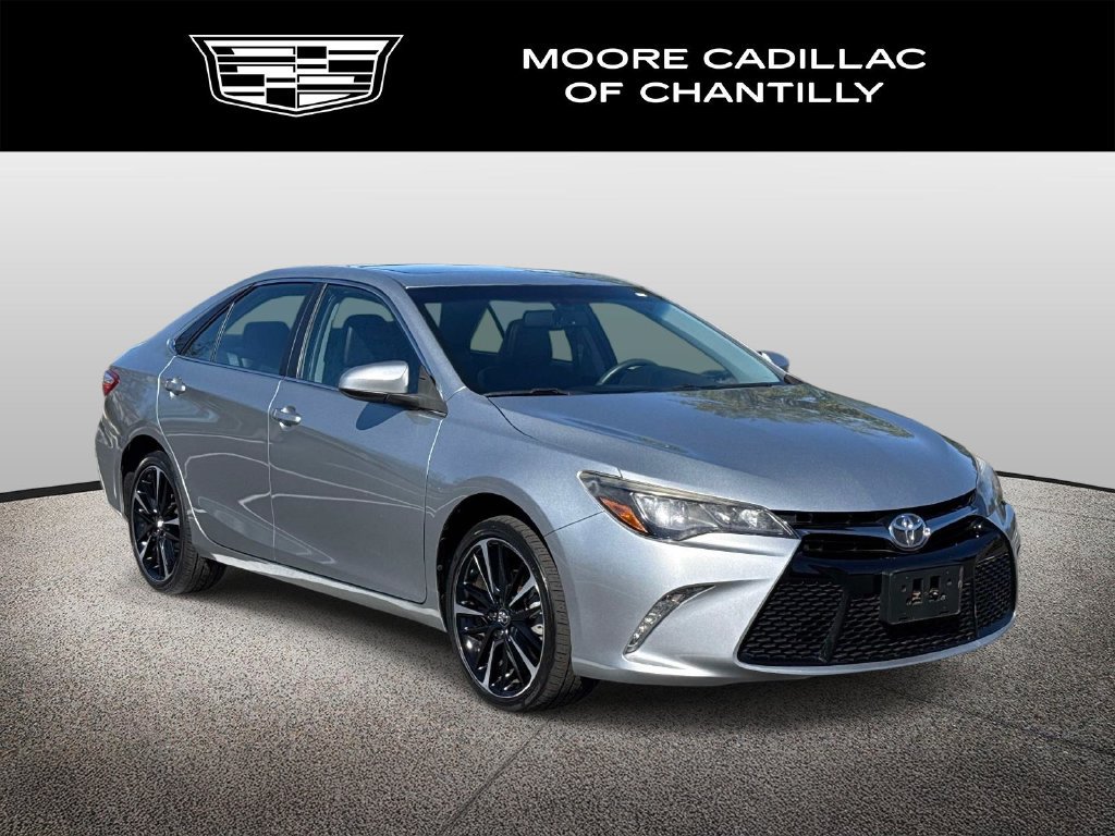 Used 2017 Toyota Camry XSE FWD image 1
