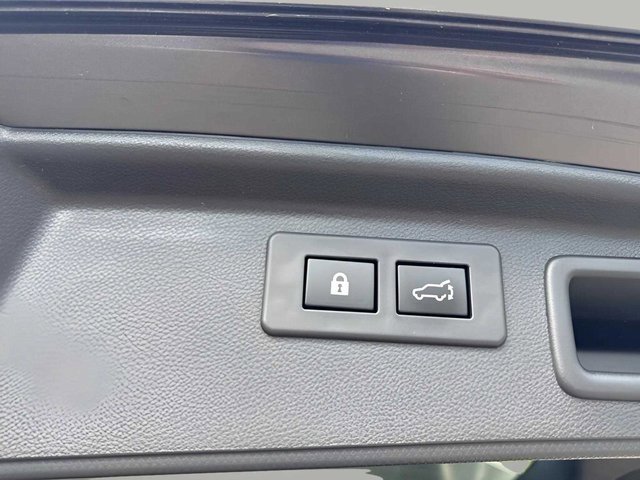 Used 2024 Subaru Forester Limited image 22