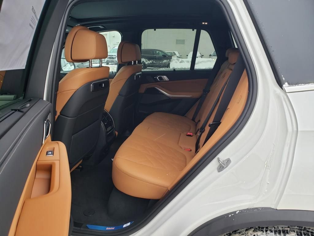 New 2026 BMW X5 xDrive40i w/ Climate Comfort Package image 7