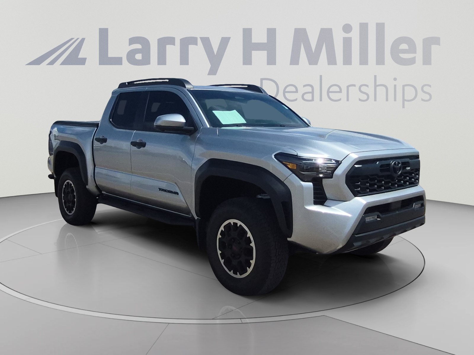 Used 2025 Toyota Tacoma TRD Off-Road w/ TRD Off Road Premium Package AWD/4WD image 7