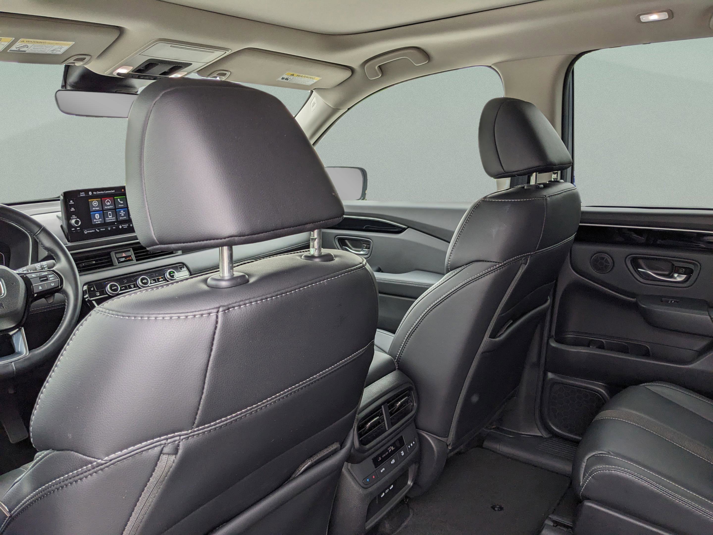 Used 2025 Honda Pilot Touring image 20