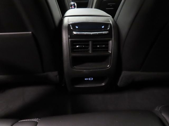 Certified 2025 Cadillac XT5 Premium Luxury image 29