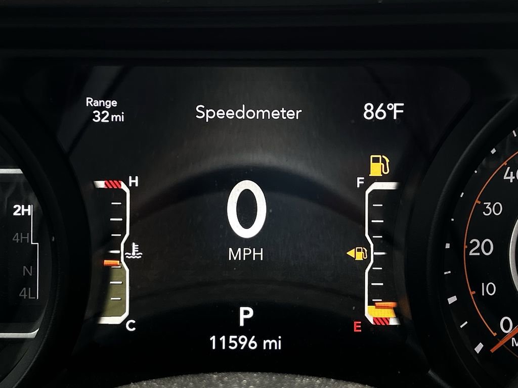 Used 2025 Jeep Gladiator Sport AWD/4WD image 16