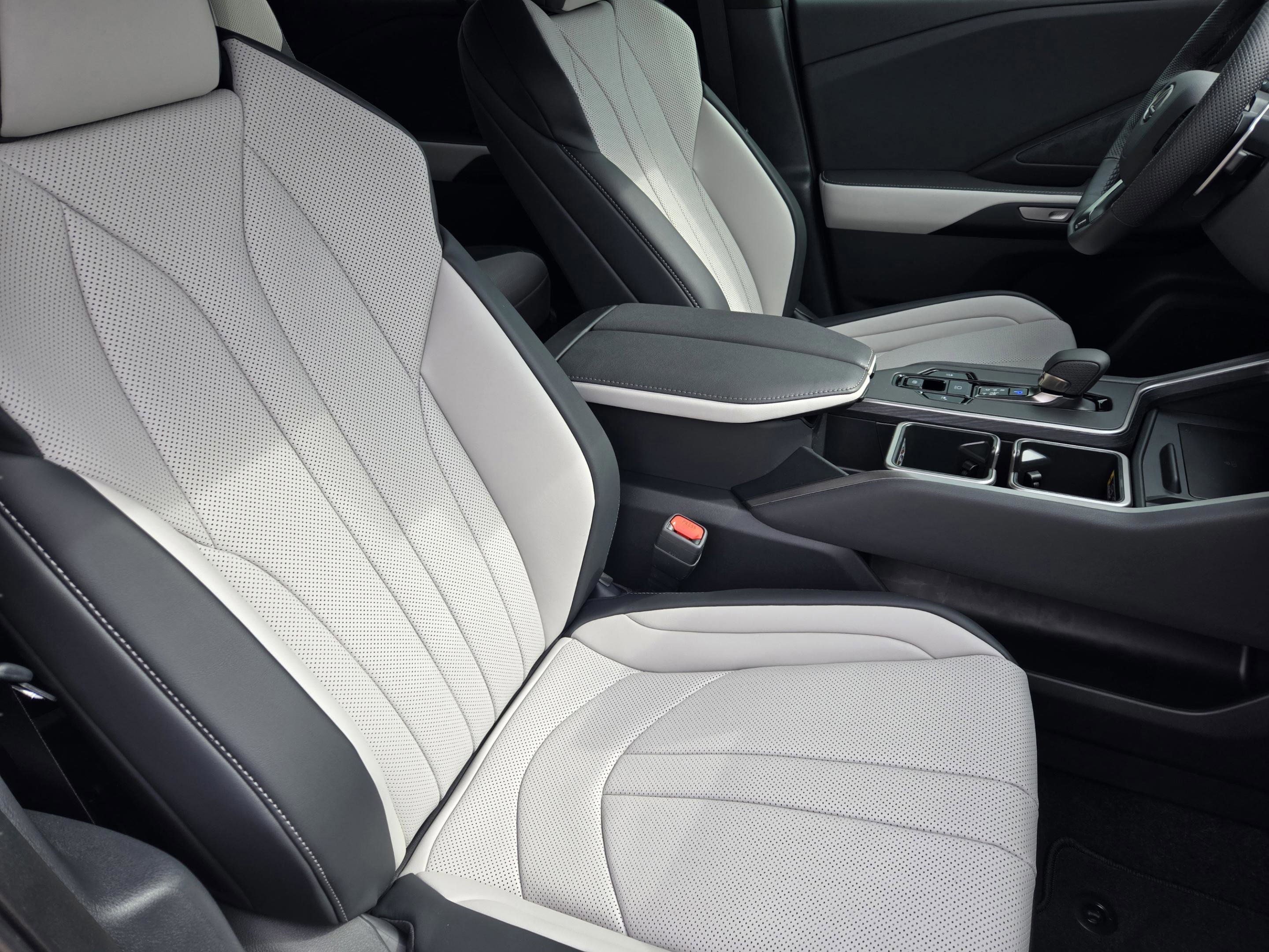 New 2026 Lexus TX 500h AWD image 10