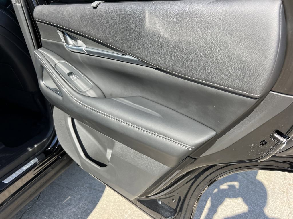 Used 2025 INFINITI QX60 Luxe w/ Cargo Package image 14