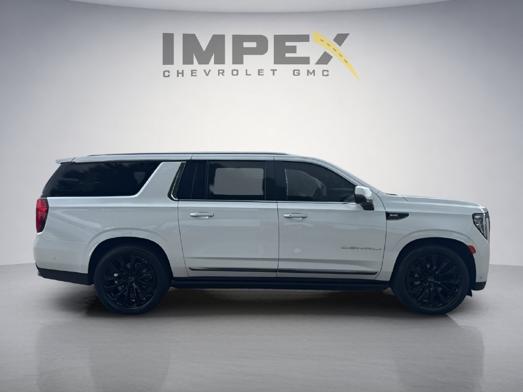 Used 2023 GMC Yukon XL Denali Ultimate w/ LPO, Floor Liner Package AWD/4WD image 6