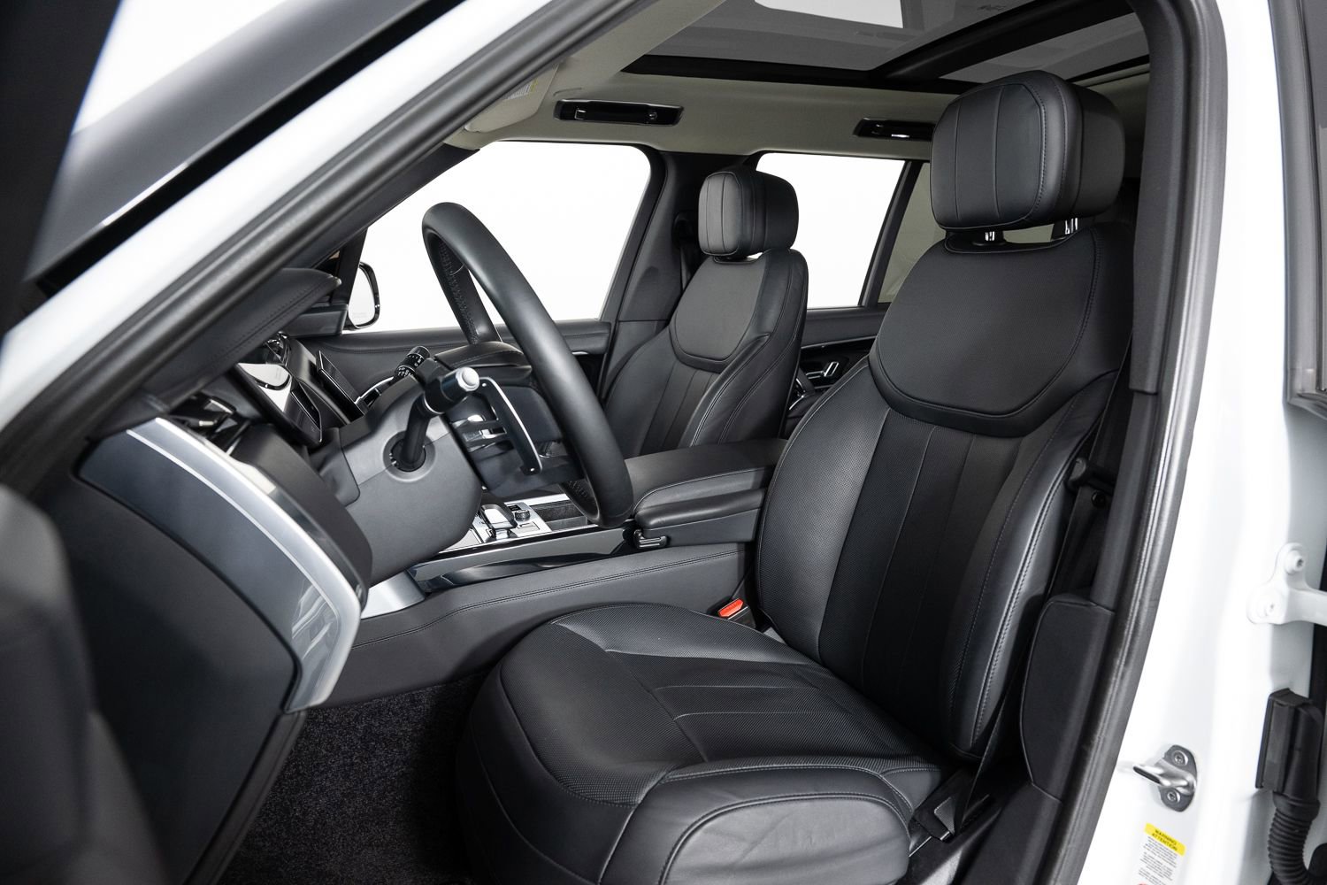 Used 2022 Land Rover Range Rover SE image 15