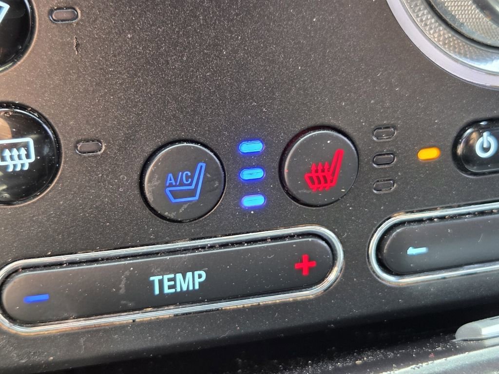 Used 2018 Ford Explorer Platinum image 23