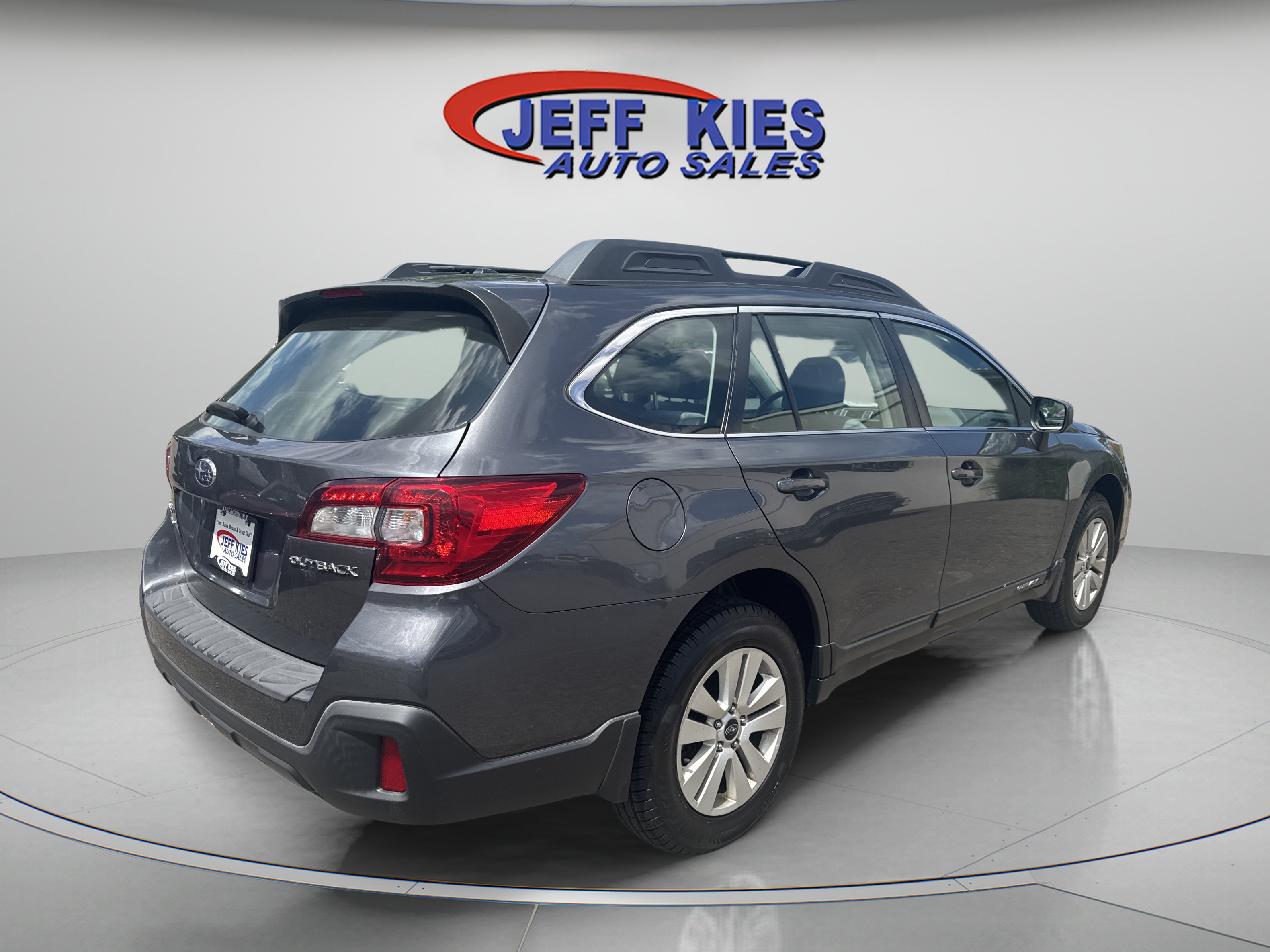 Used 2019 Subaru Outback 2.5i AWD/4WD image 5