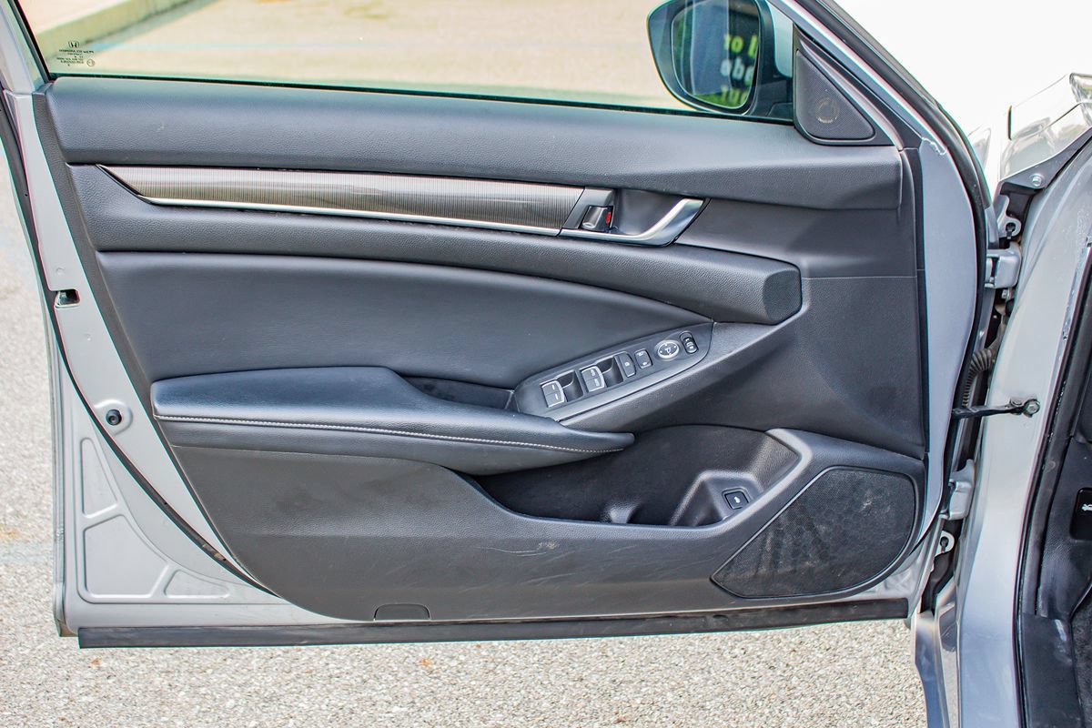 Used 2018 Honda Accord Sport image 13