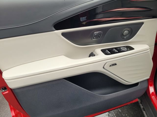 New 2026 Lincoln Nautilus Reserve w/ Jet Appearance Package image 17