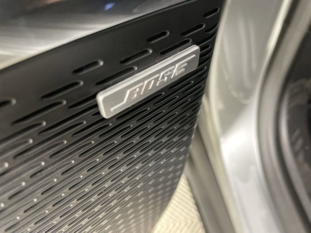 New 2025 GMC Acadia Elevation image 24