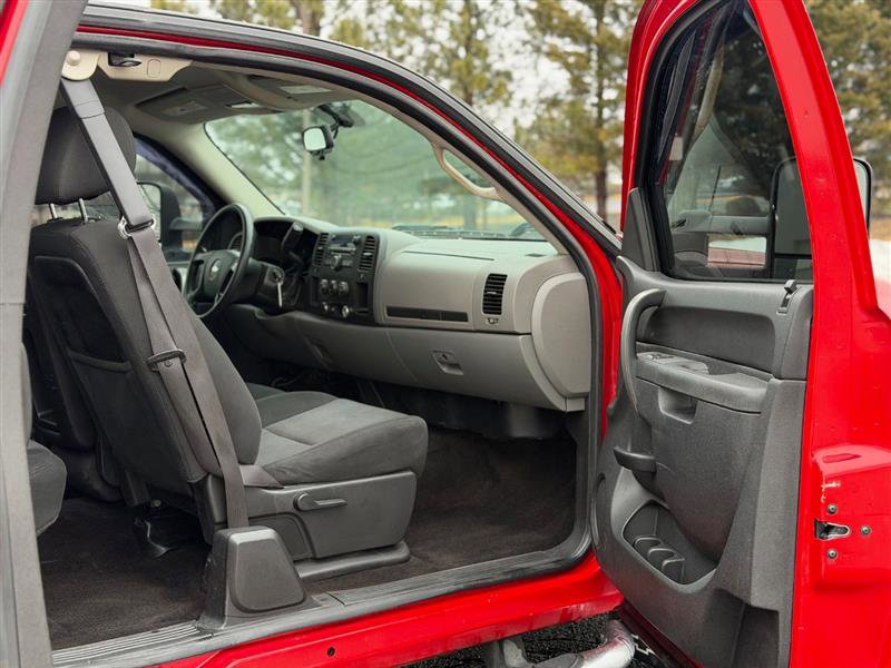 Used 2013 Chevrolet Silverado 1500 LS image 23