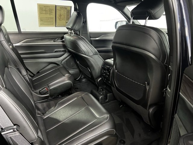 Used 2024 Jeep Grand Cherokee L Limited image 20