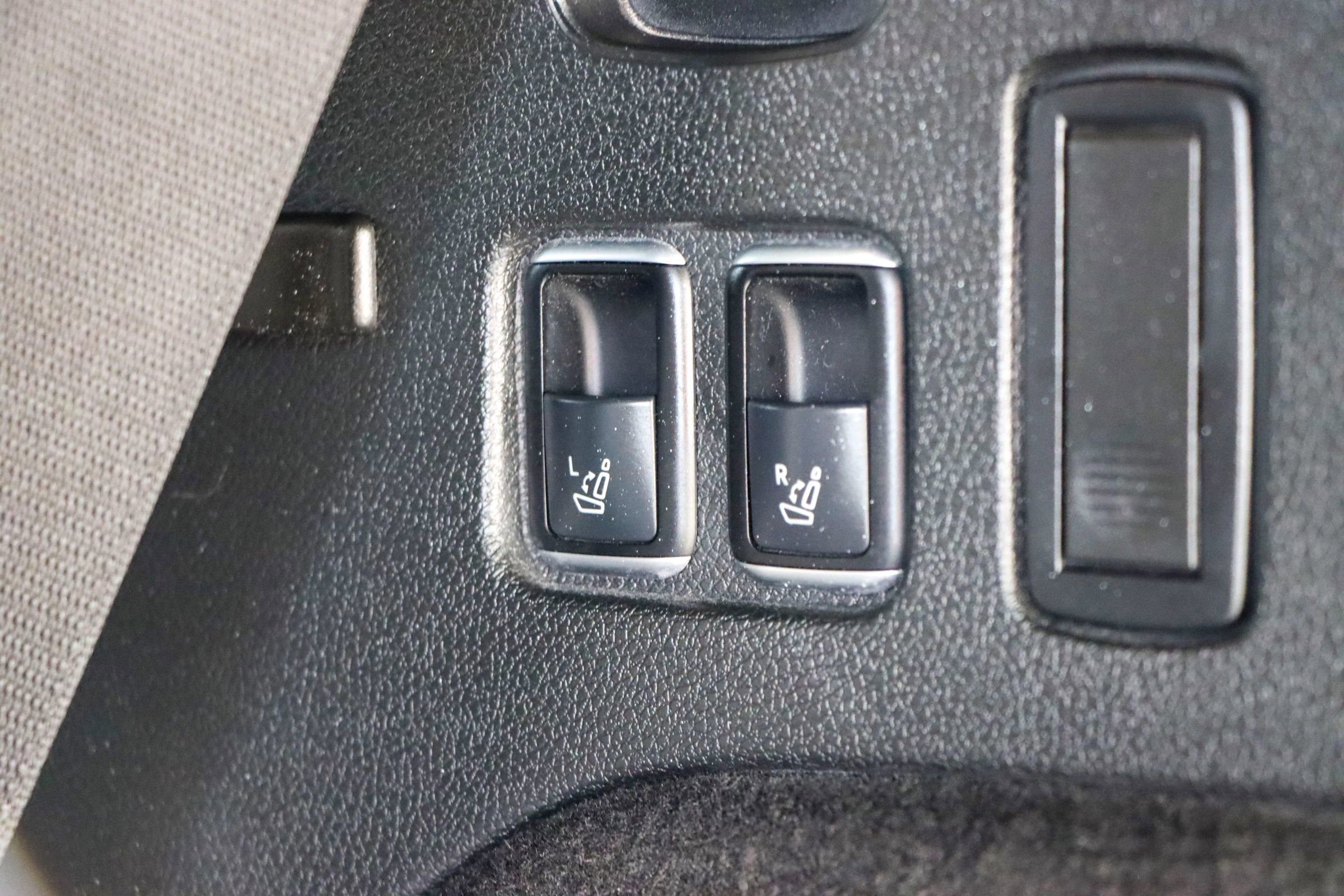 Used 2015 Mercedes-Benz GL 550 4MATIC image 17