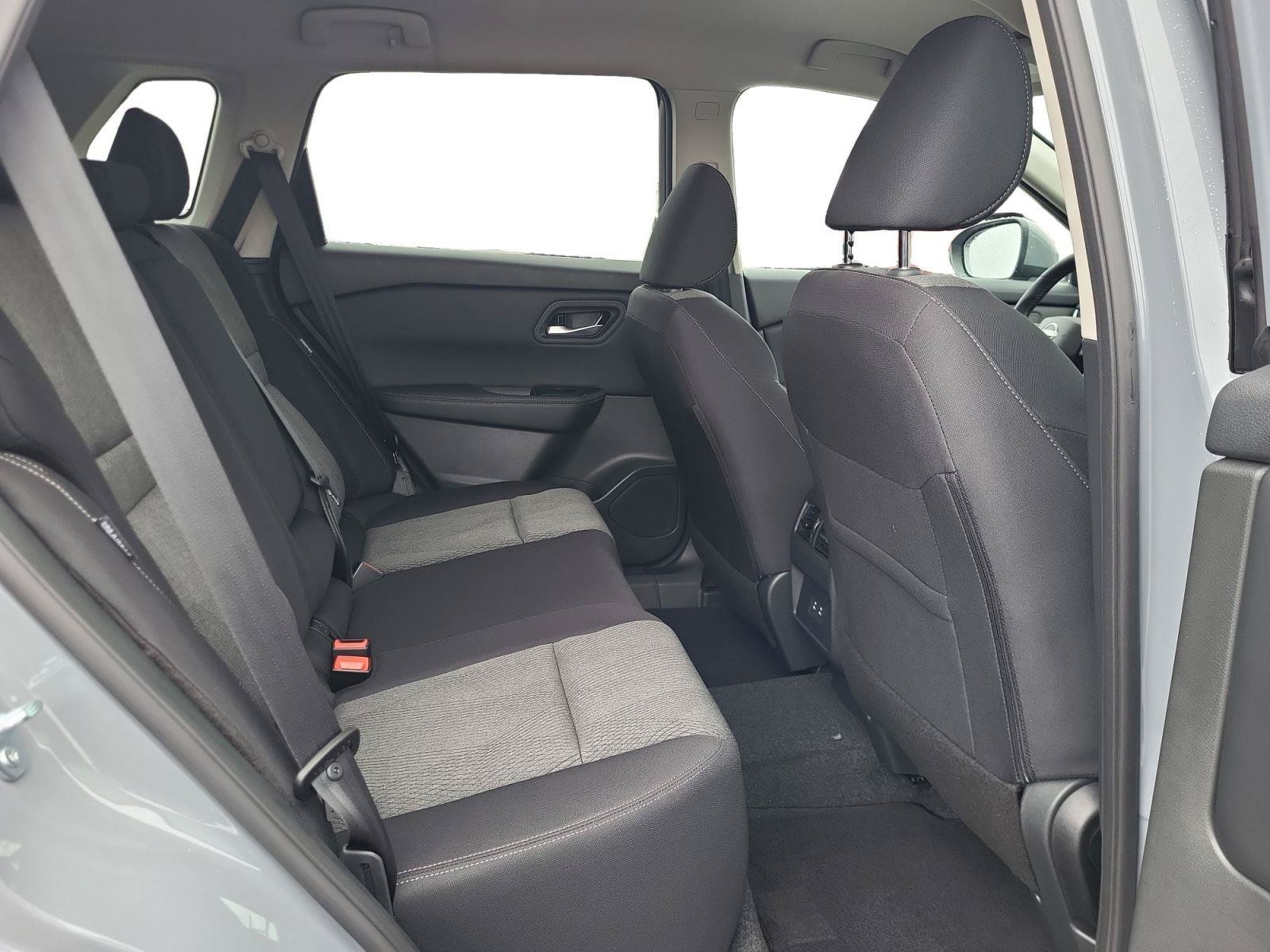 New 2026 Nissan Rogue SV w/ Cold Weather Package AWD/4WD image 24