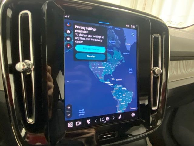 Used 2025 Volvo XC40 B5 Core AWD/4WD image 19