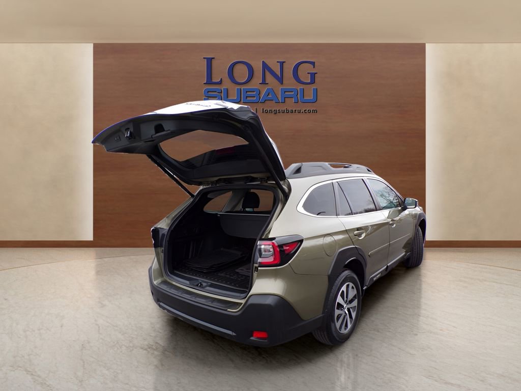 Used 2023 Subaru Outback Premium image 12