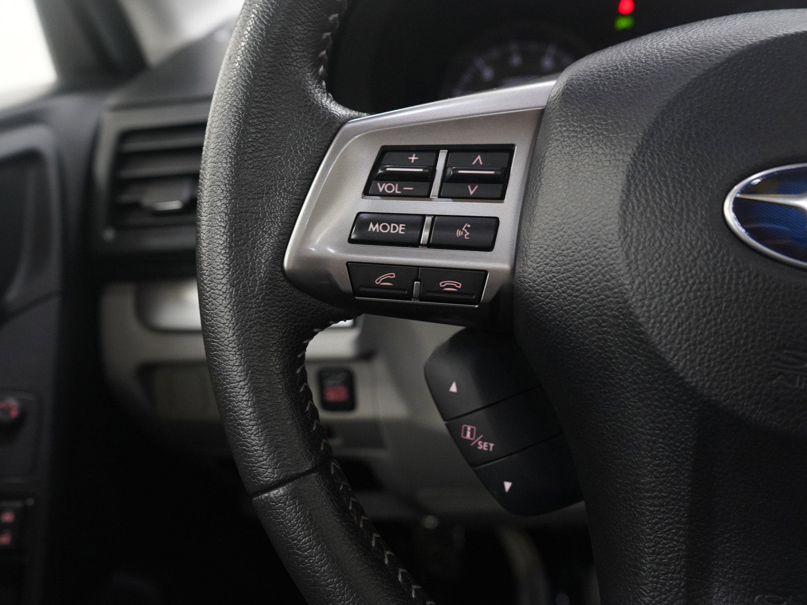 Used 2015 Subaru Forester 2.5i Limited image 24