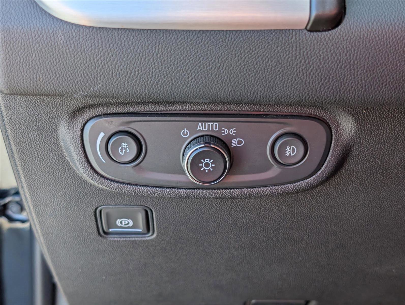 Used 2023 GMC Terrain SLT image 22