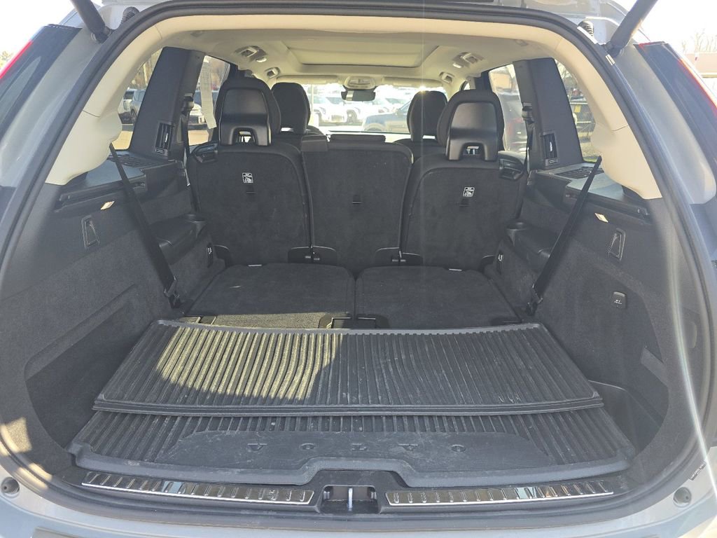 Used 2025 Volvo XC90 B5 Plus w/ Protection Package AWD/4WD image 17