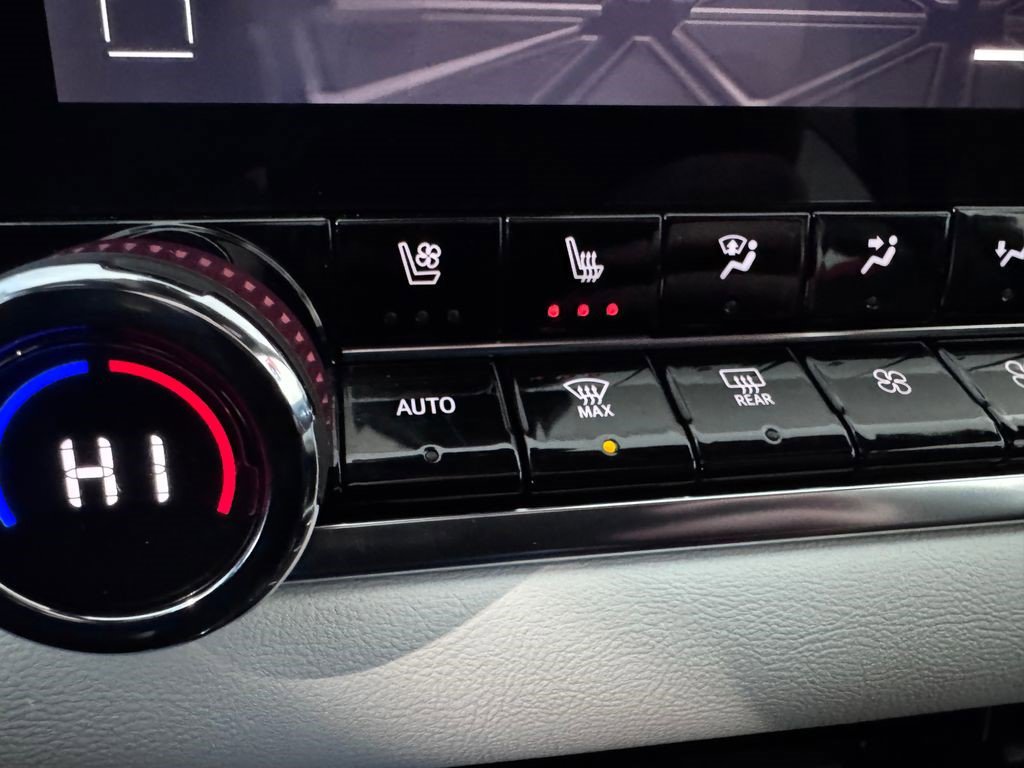 Certified 2023 GMC Canyon AT4X image 19