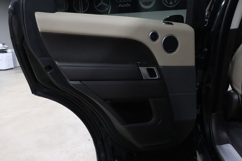 Used 2019 Land Rover Range Rover Sport HSE AWD/4WD image 19