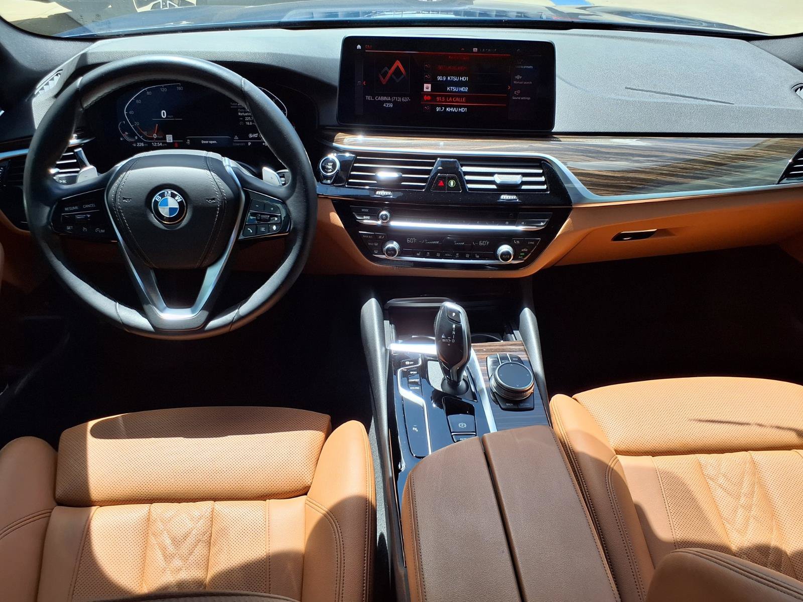 Used 2022 BMW 530i w/ Convenience Package RWD image 4