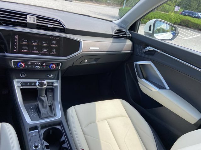 Used 2023 Audi Q3 2.0T Premium AWD/4WD image 16