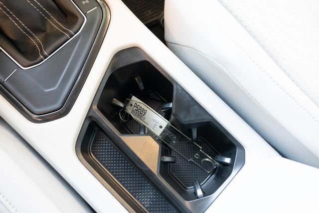 Used 2022 Volkswagen Tiguan SE R-Line image 29