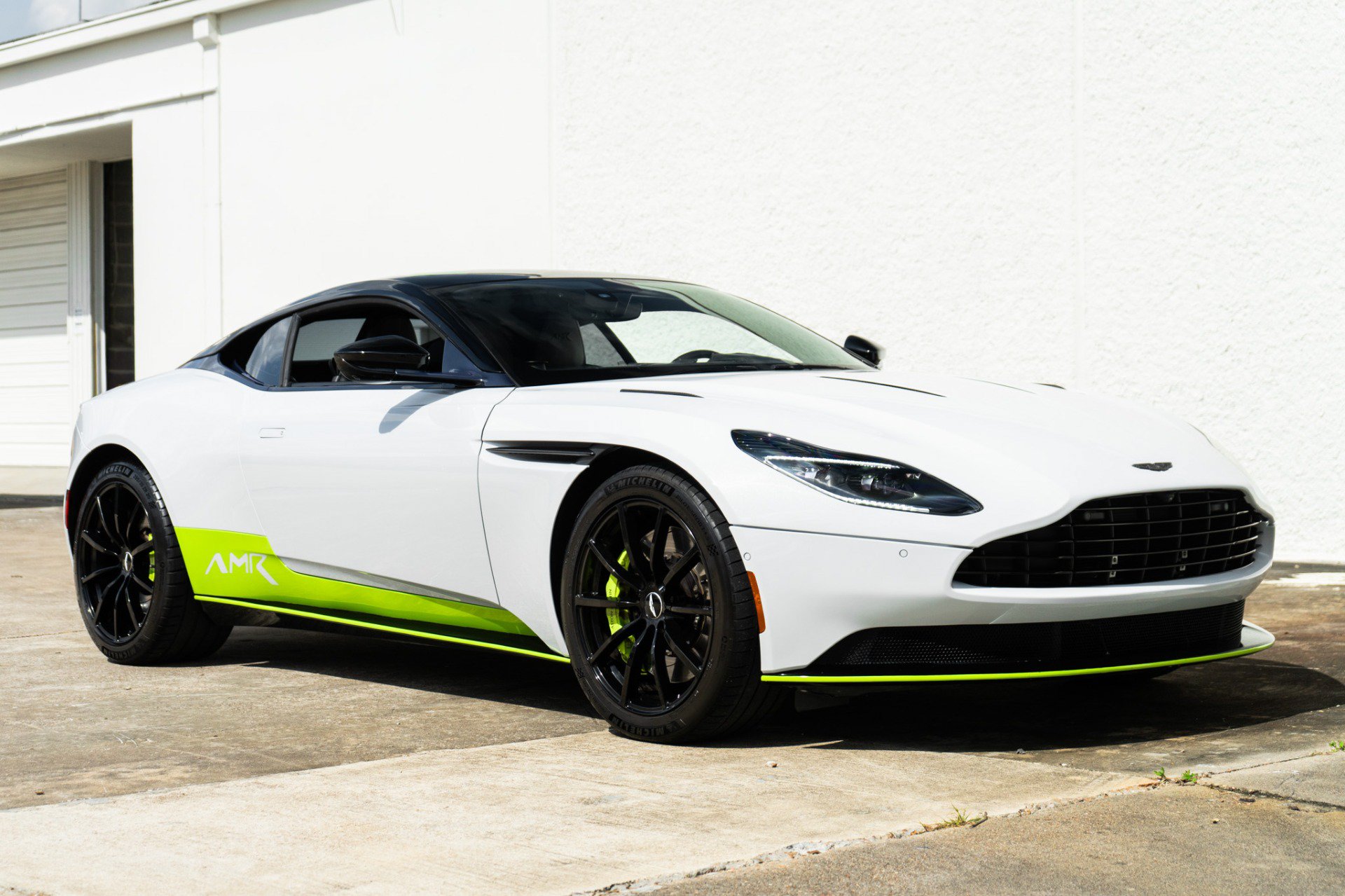 Used 2019 Aston Martin DB11 AMR RWD image 9